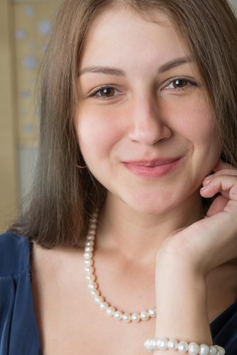 girl, portrait, model, smile, woman, perles, brown smile